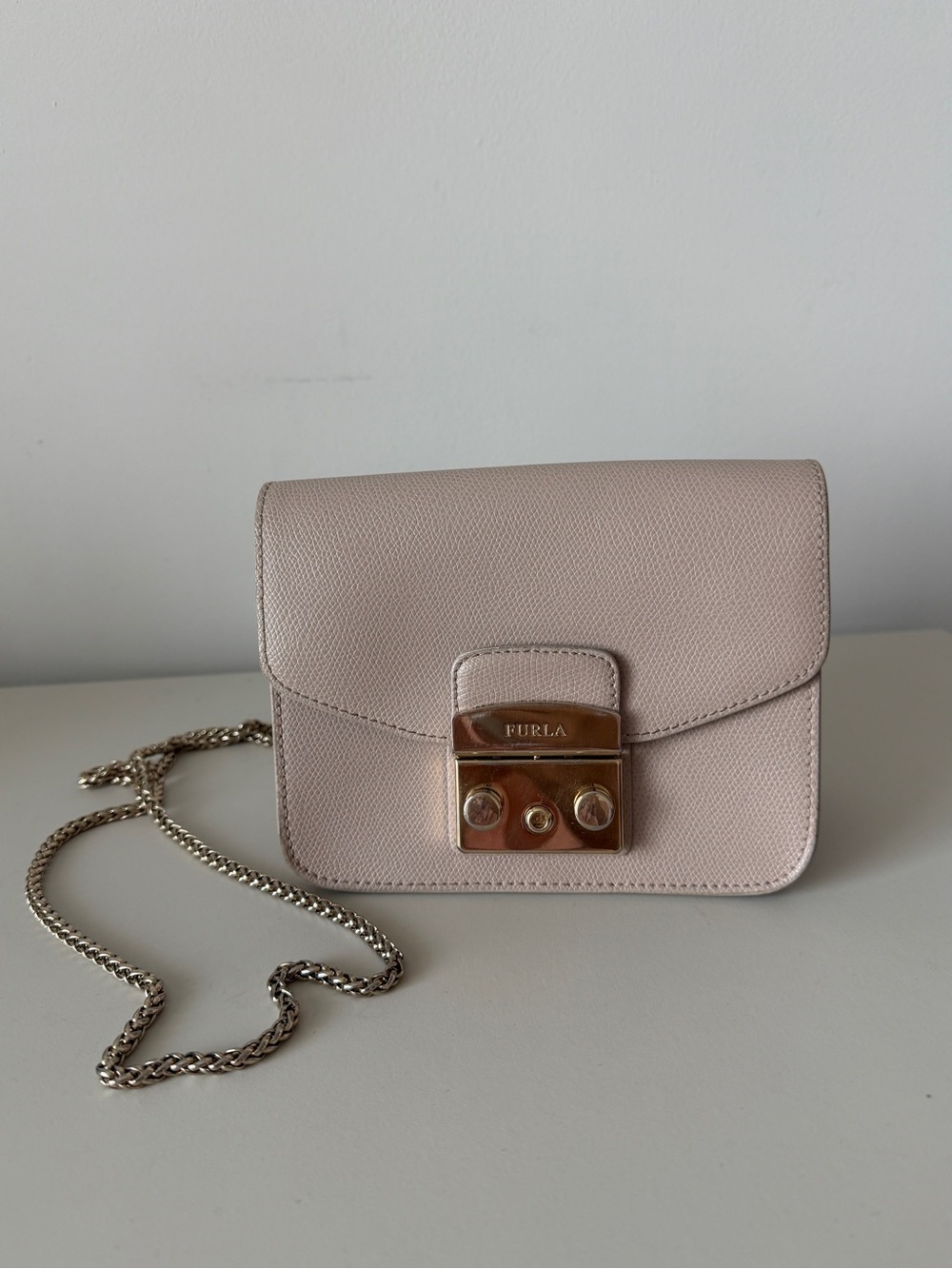 Furla Metropolis Mini Crossbody Bag Beige Leather Gold Chain Shoulder Purse